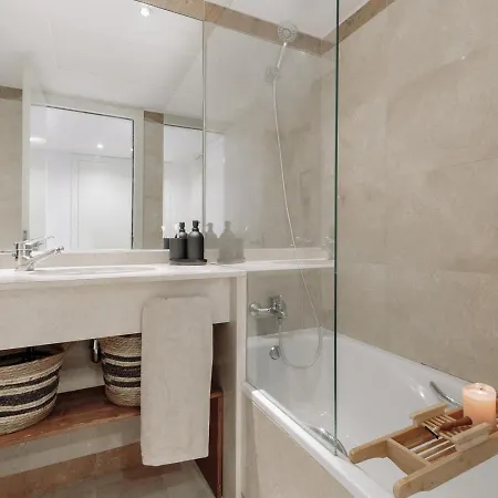 Pavots - 3 Bedrooms, Pool And Gym In Poblenou شقة